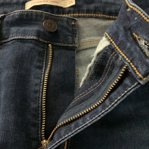 Levi’s Premium 721 High Rise Skinny Jeans. Size 26 - Picture 7 of 7